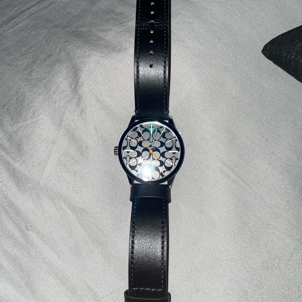 Men’s Leather Coach Watch - Picture 3 of 4